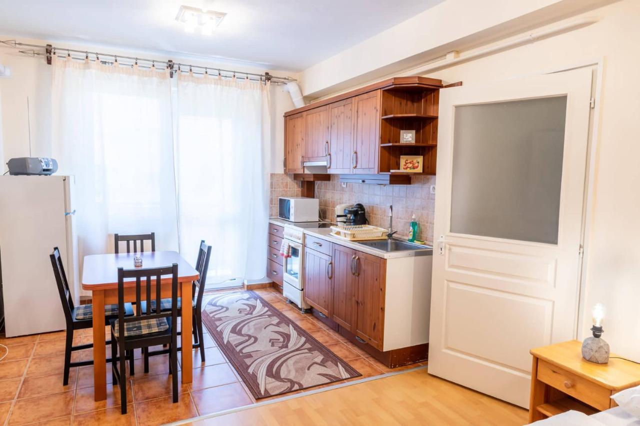 Laszlo Apartman - Hajduszoboszlo Exterior photo