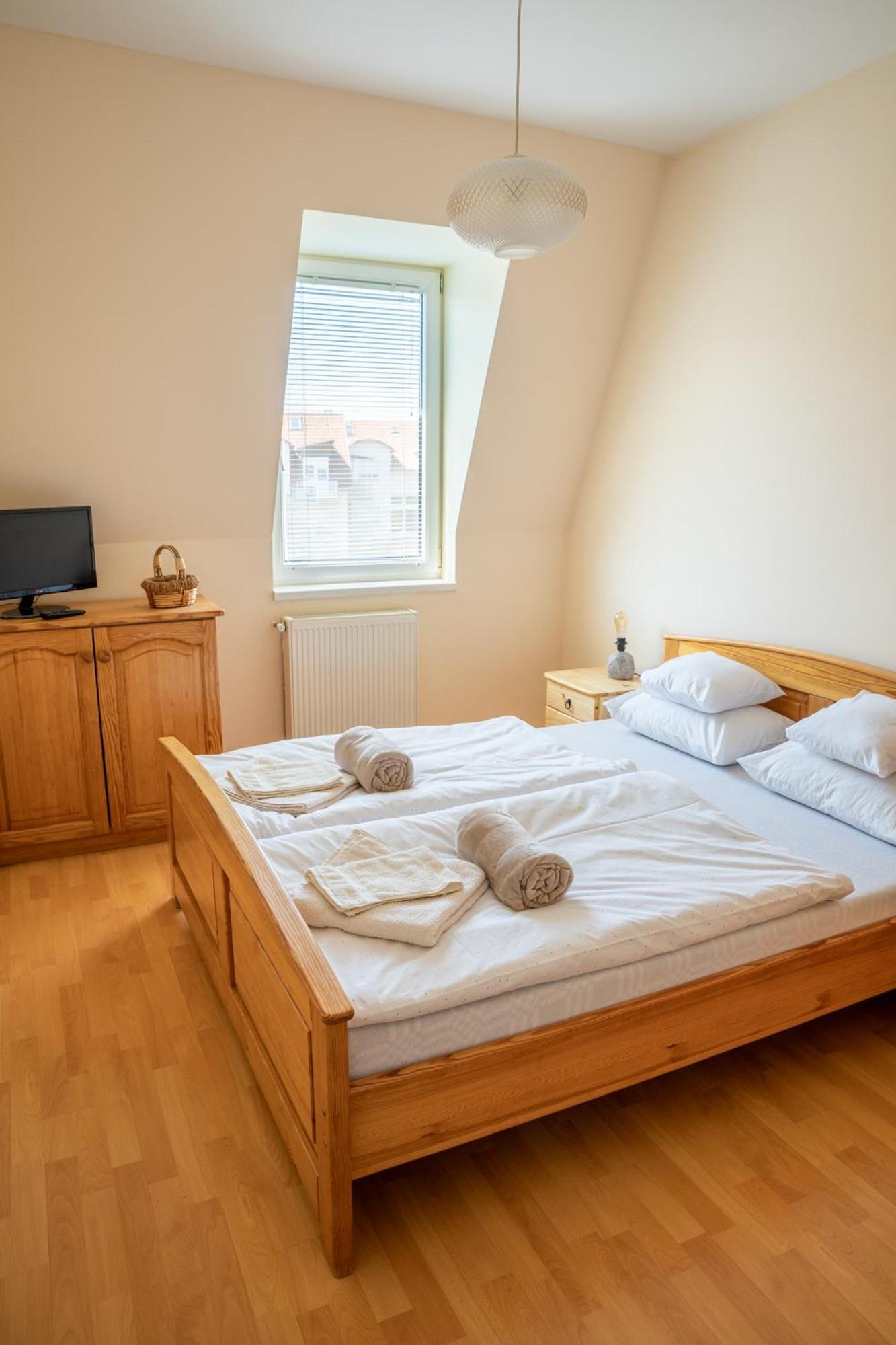 Laszlo Apartman - Hajduszoboszlo Exterior photo
